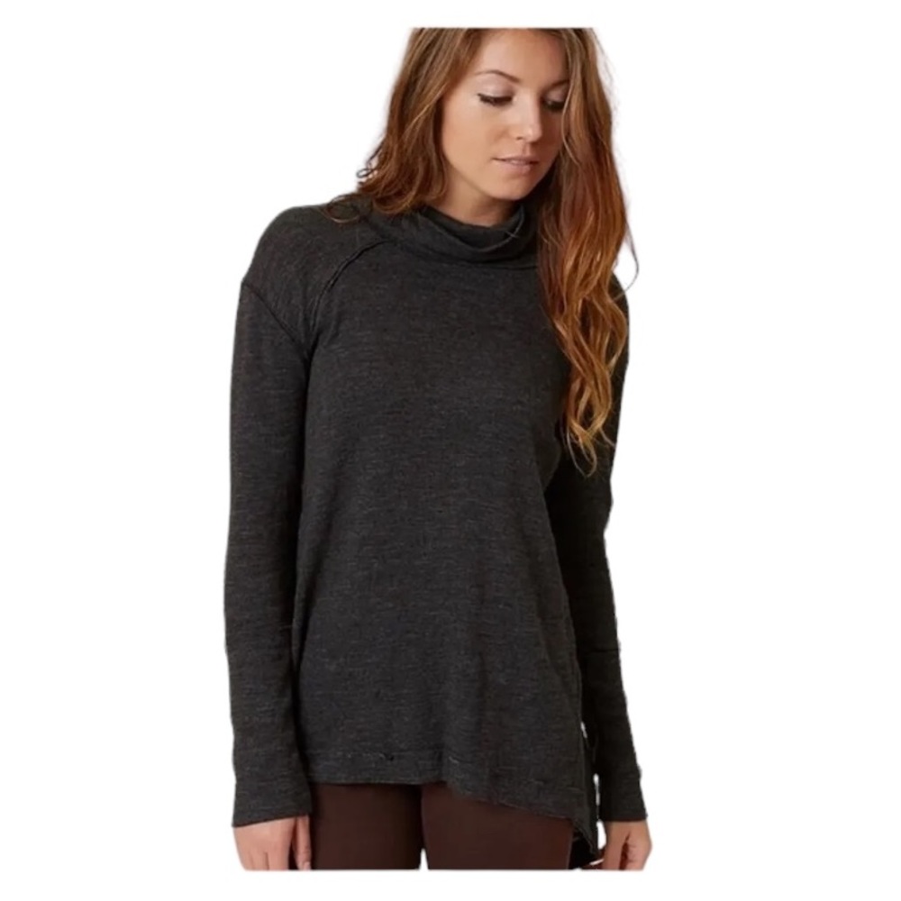 Free People: We The Free Split Back Grey Turtleneck Sweater Back Small